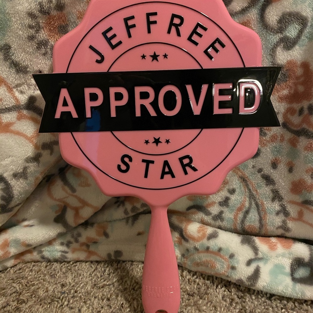 Jeffree Star Approved Mirror